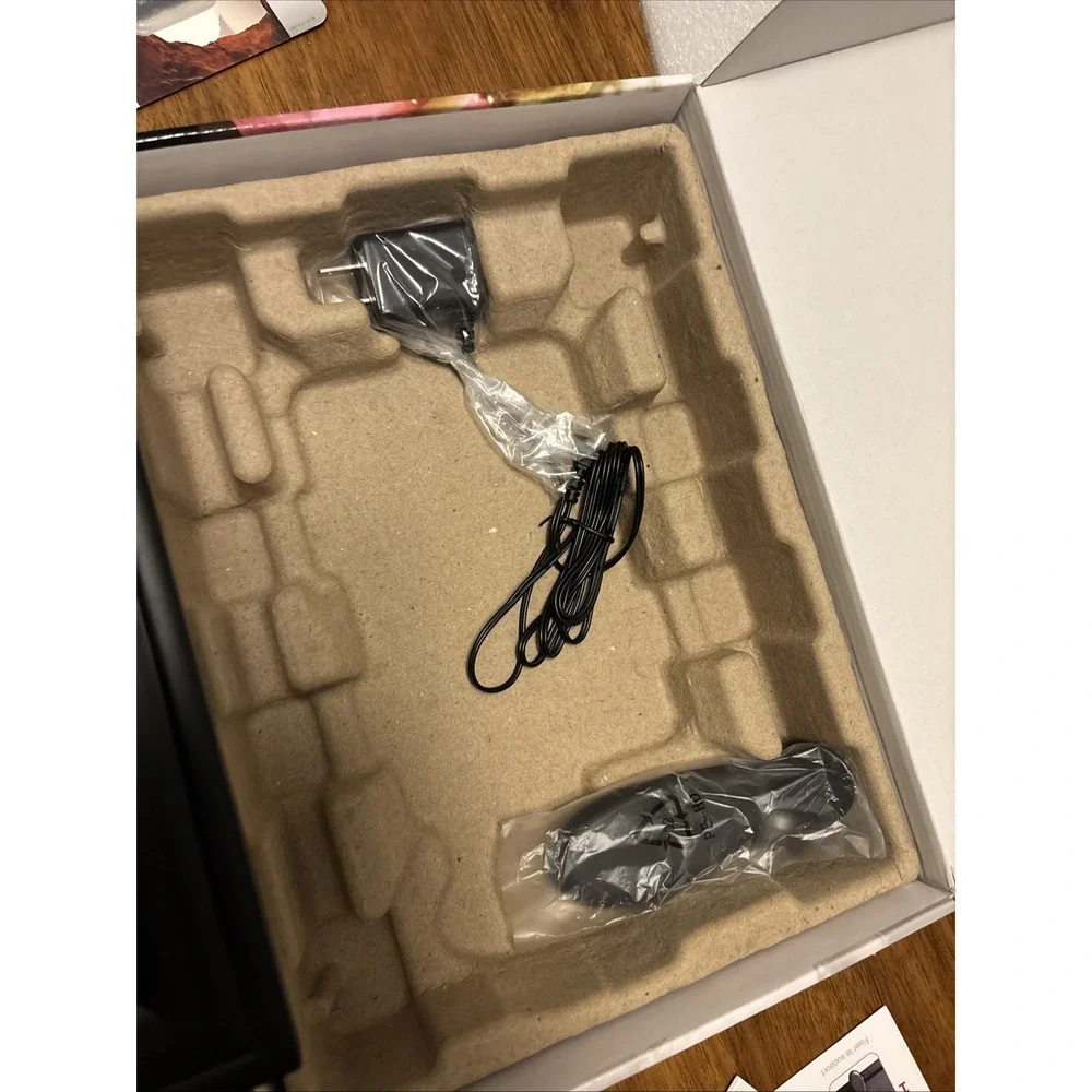 NEW Polaroid Photo Frame 7'' High Resolution PDF -750W W/memory Card Included
